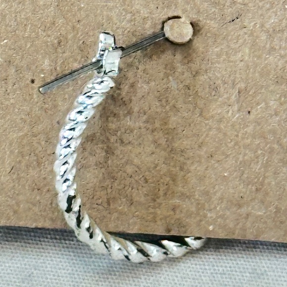 2/$15 Silver tone hinged hoop earrings w/rope style design - Picture 5 of 10